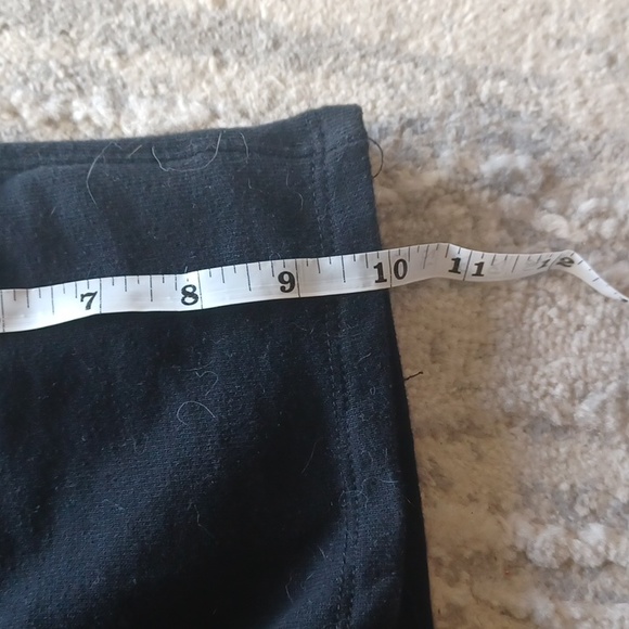 Yogalicious Womans XS Shorts - Picture 5 of 6